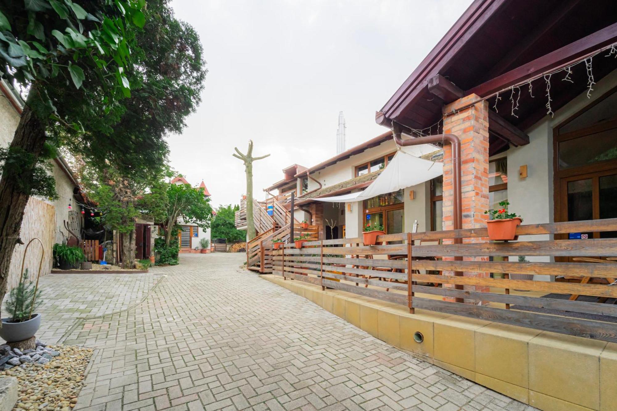 B48 Bigflat - Kenyelem 130 M2 En Torokbalint Exterior foto