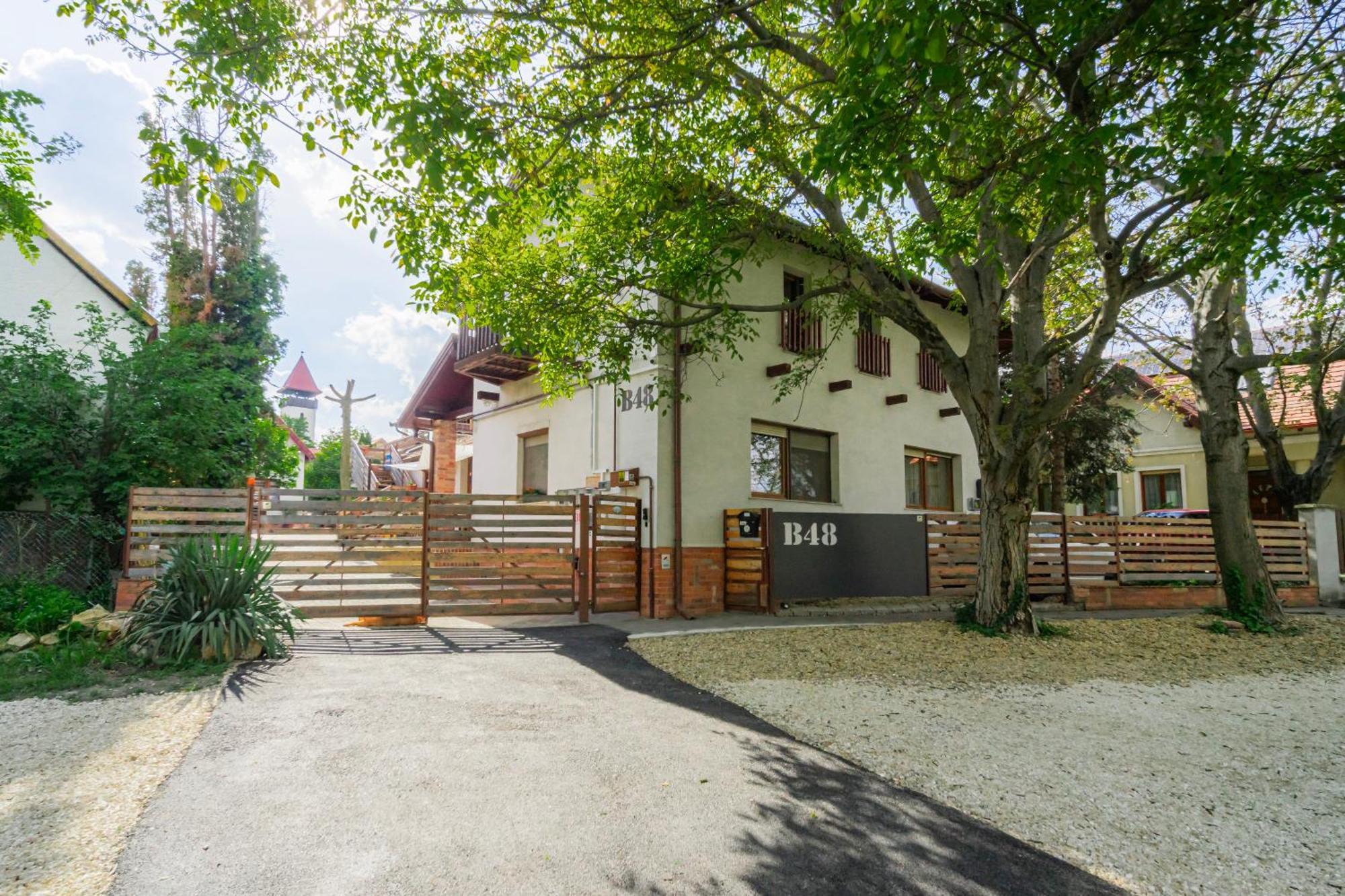 B48 Bigflat - Kenyelem 130 M2 En Torokbalint Exterior foto
